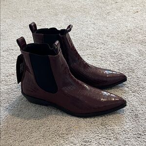NWT Straight To Hell Burgundy Reptile Embossed Boots
